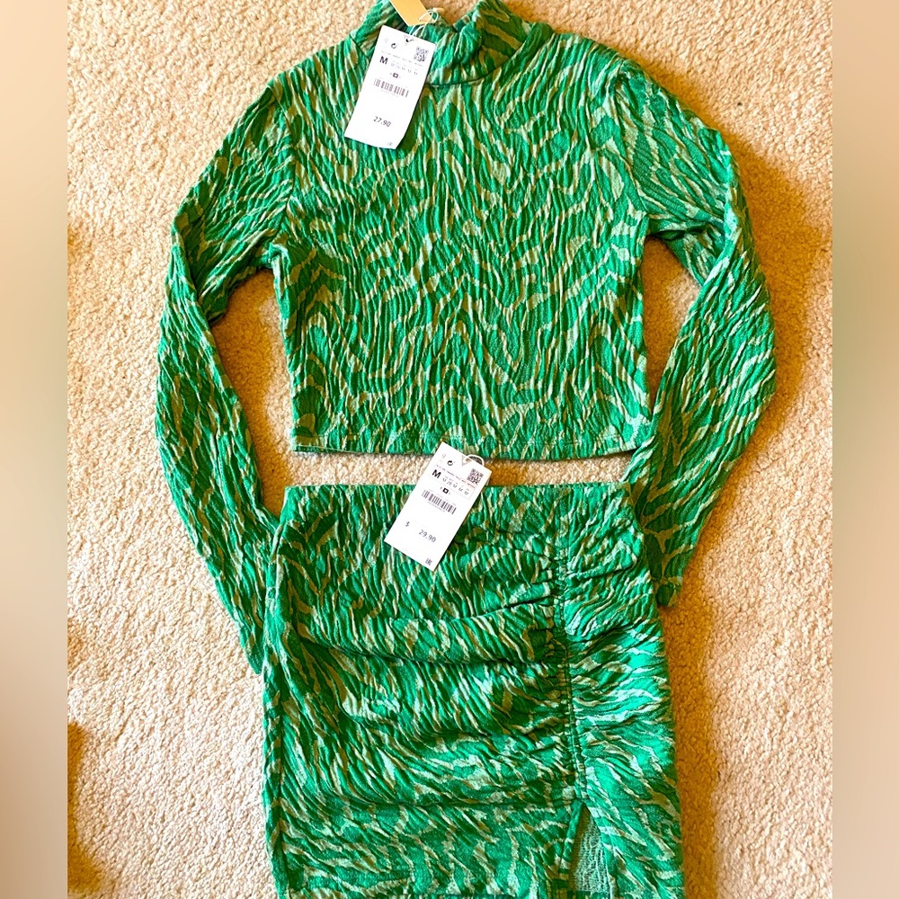 NWT Zara Green Zebra mini skirt + long sleeve top size M